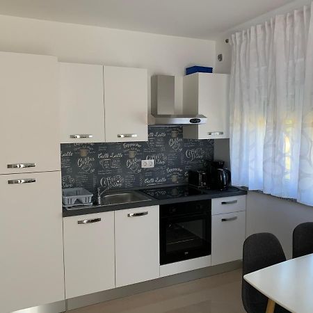 Apartman Ki Apartment Пула Екстериор снимка