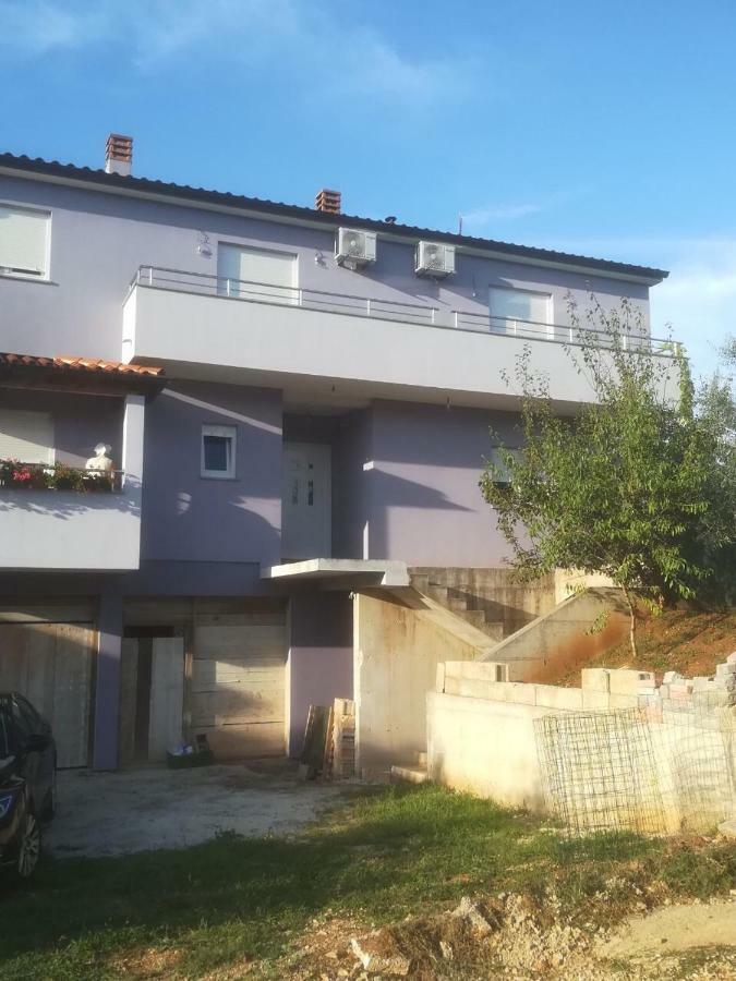 Apartman Ki Apartment Пула Екстериор снимка